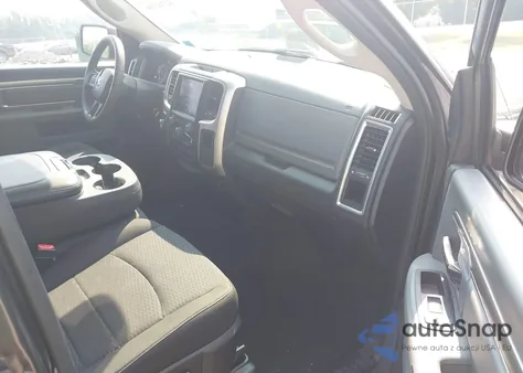 2019 Ram 1500 Classic Warlock 4X4 6'4 Box из США, поврежденный, VIN 1C6RR7GT5KS737117